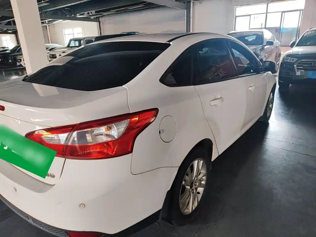 Ford Focus 2015 2012 Sedan 1.6L Manual Comfort