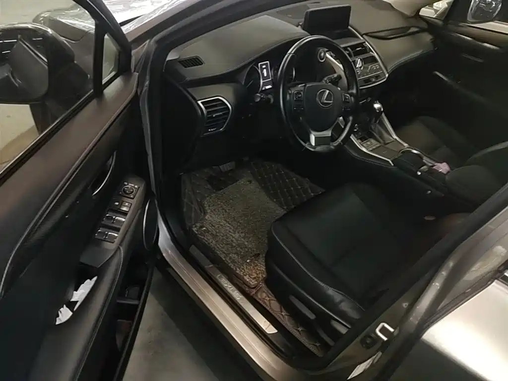 Lexus NX 2017 200 FWD Sharp Edition фото 16