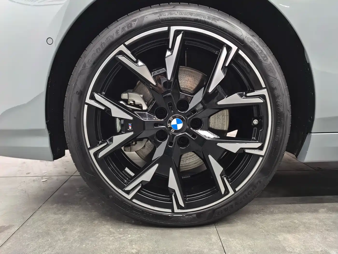 BMW 2 Series 2025 225L M Sport Moonlight Package фото 6