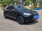 Фото 2 - Volkswagen Touareg