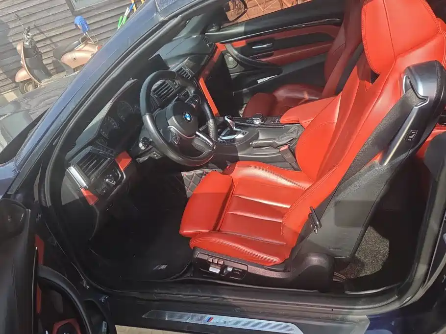 Photo 9 - BMW M4