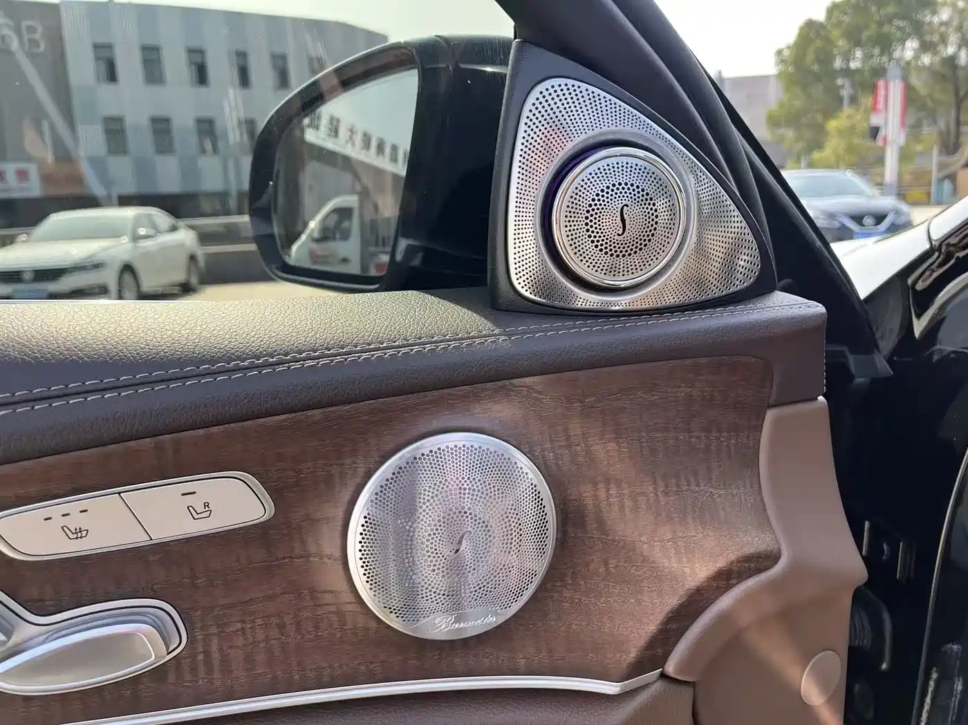 Mercedes-Benz E-Class 2022 Second Facelift E 300 L Luxury фото 11