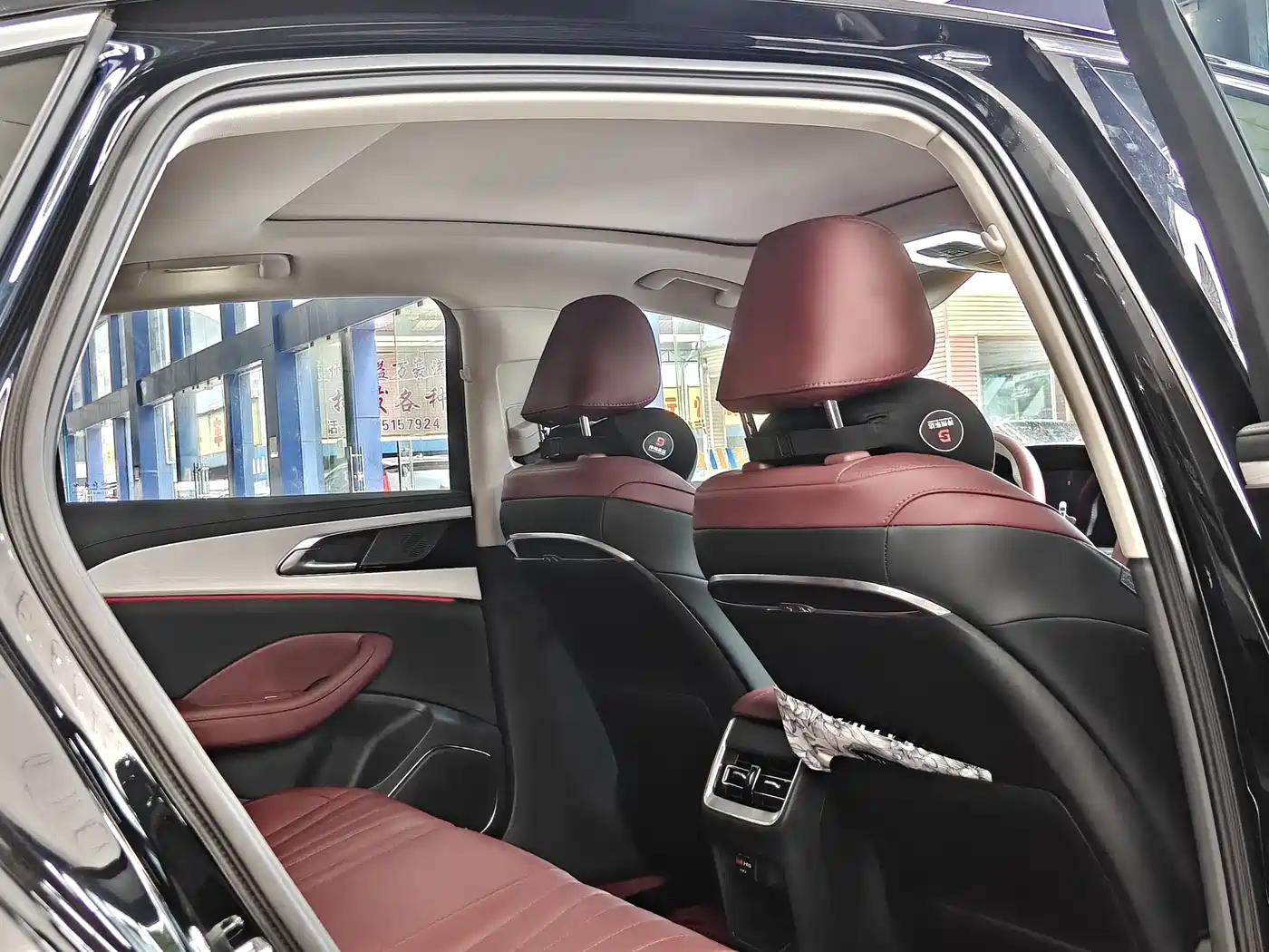 Hongqi H5 2025 2.0T Automatic Qixiang 500,000 Units Commemorative Edition фото 14