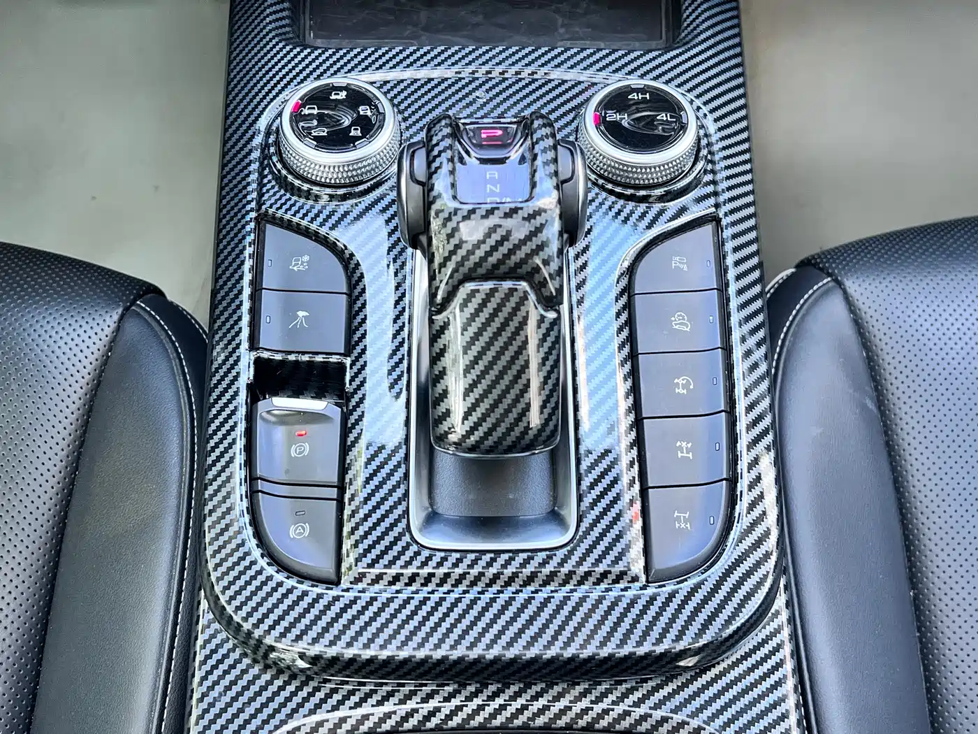 Tank 300 2023 Off-Road Edition 2.0T Conqueror фото 12