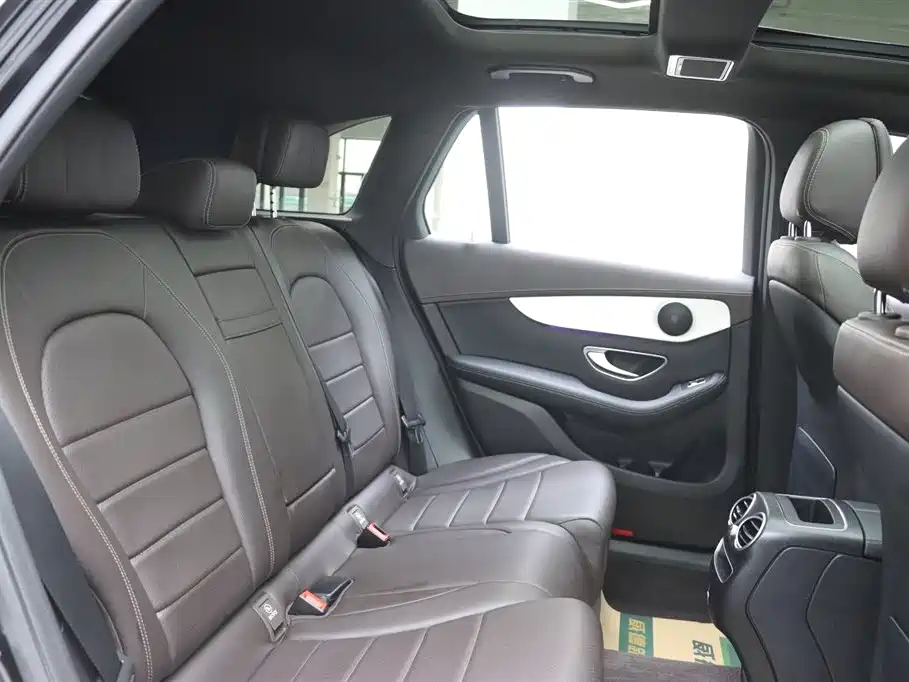 Mercedes-Benz GLC 2021 GLC 260 L 4MATIC Sporty фото 17