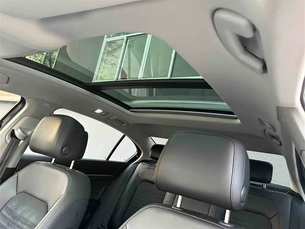 Volkswagen Magotan 2017 380TSI DSG Luxury фото 9