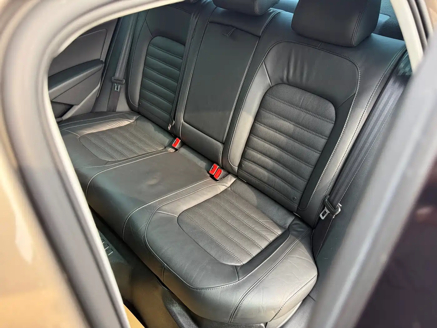 Volkswagen Passat 2014 1.8TSI DSG Executive Edition фото 11