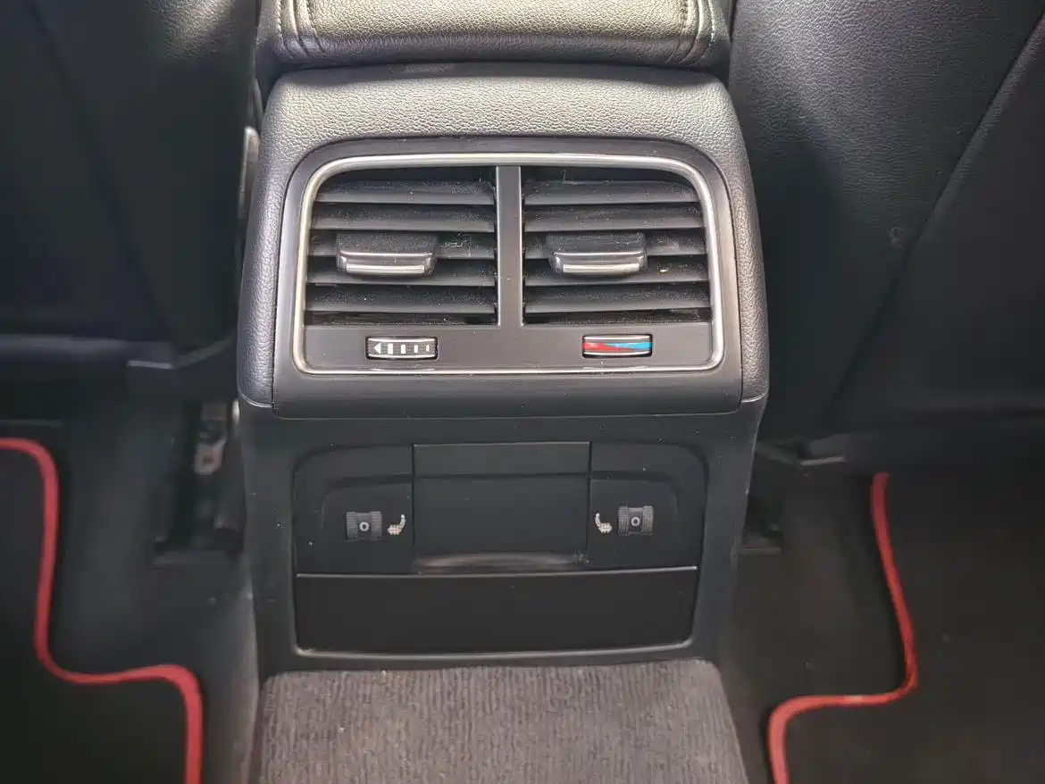 Audi A4L 2015 45 TFSI quattro Individual Sport фото 7