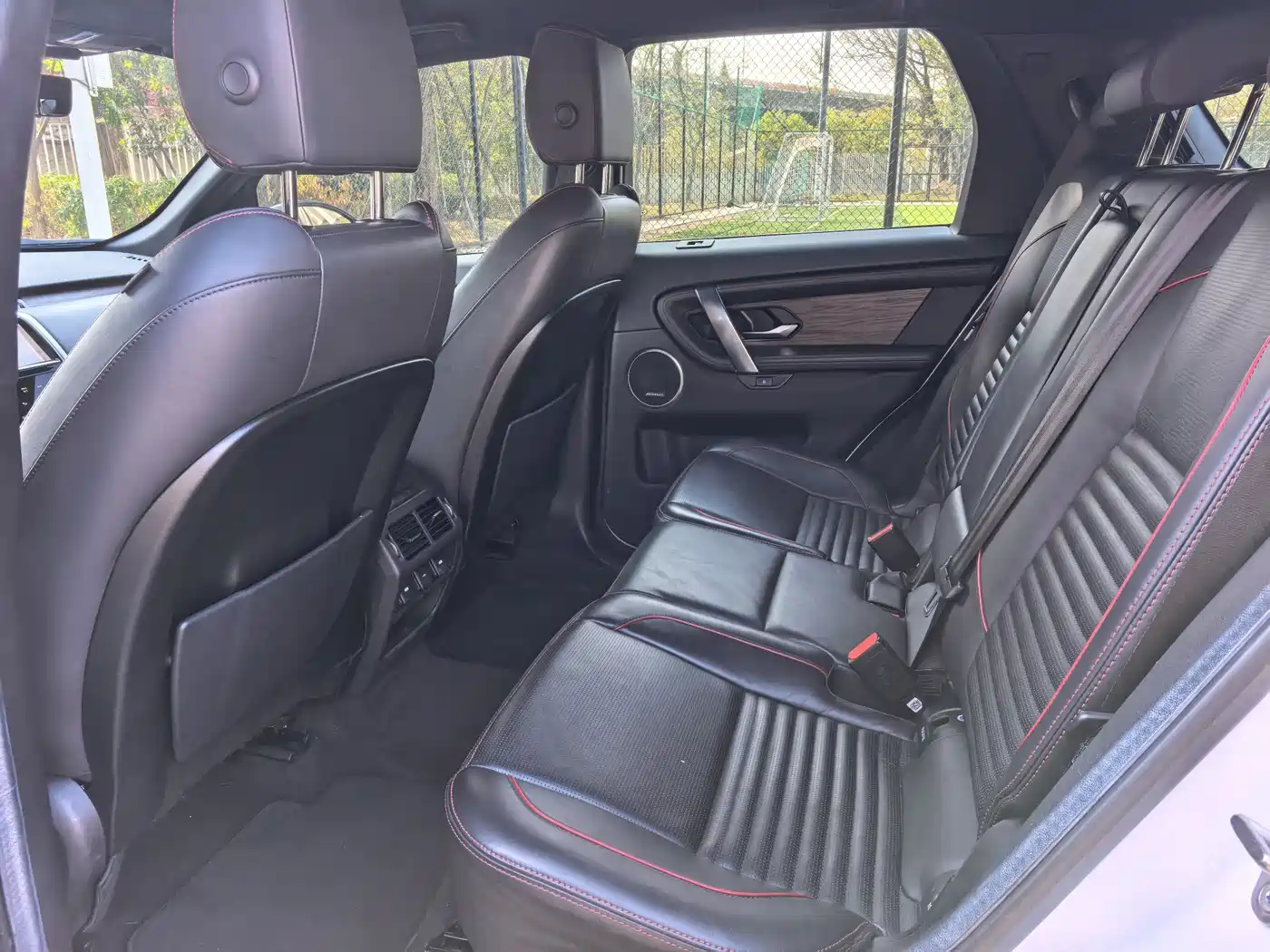 LAND ROVER DISCOVER SPORTS