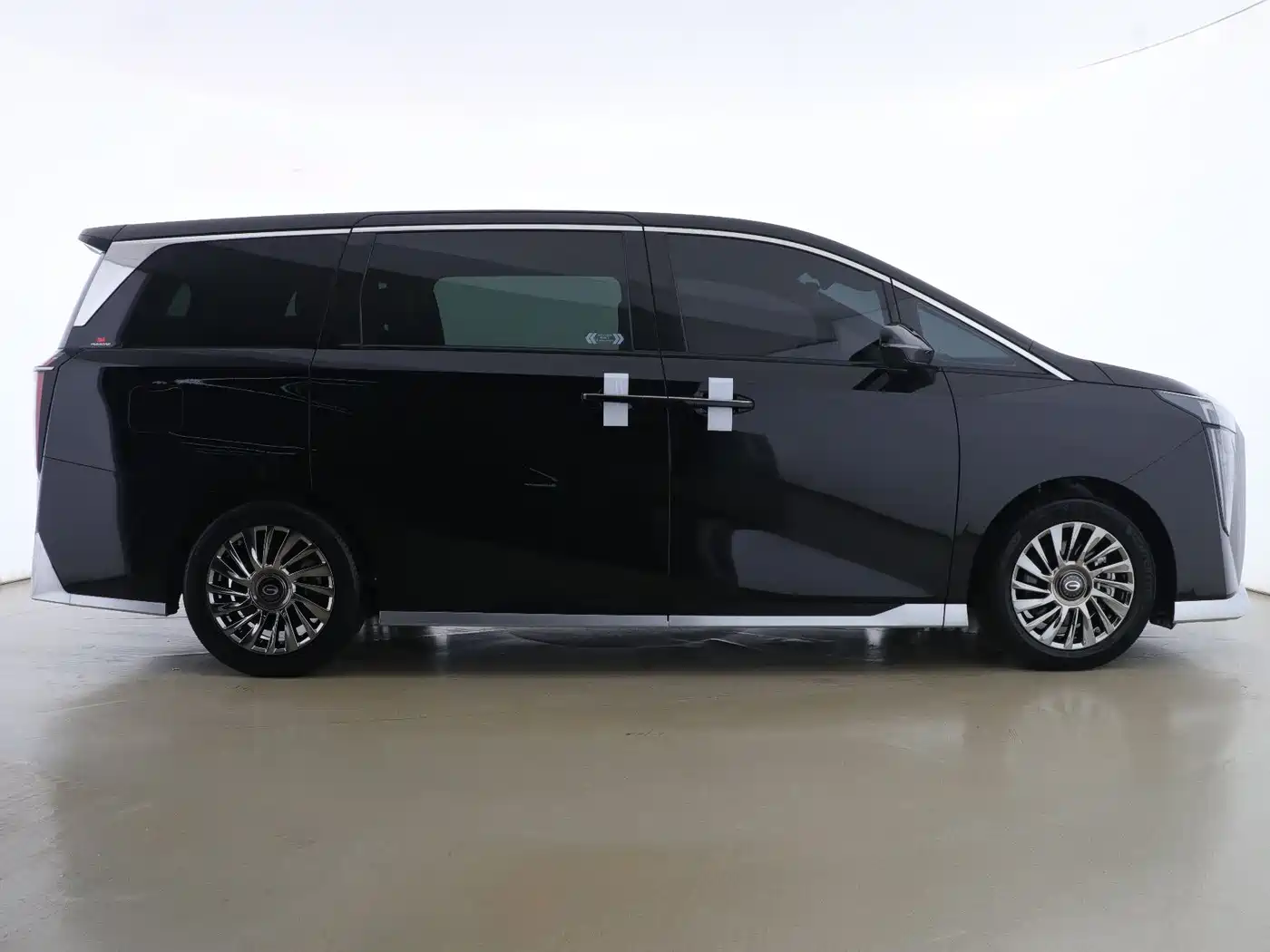 GAC Trumpchi Trumpchi M8 2023 Model Master Series 400T Ultimate Edition фото 7
