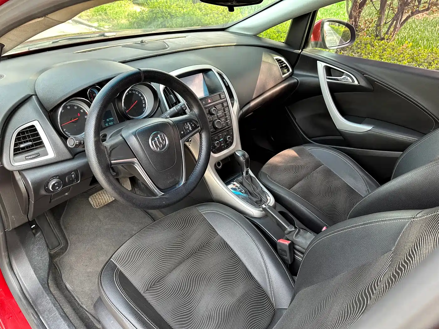 Buick Excelle 2013 Model XT 1.6L Automatic Fashion фото 9