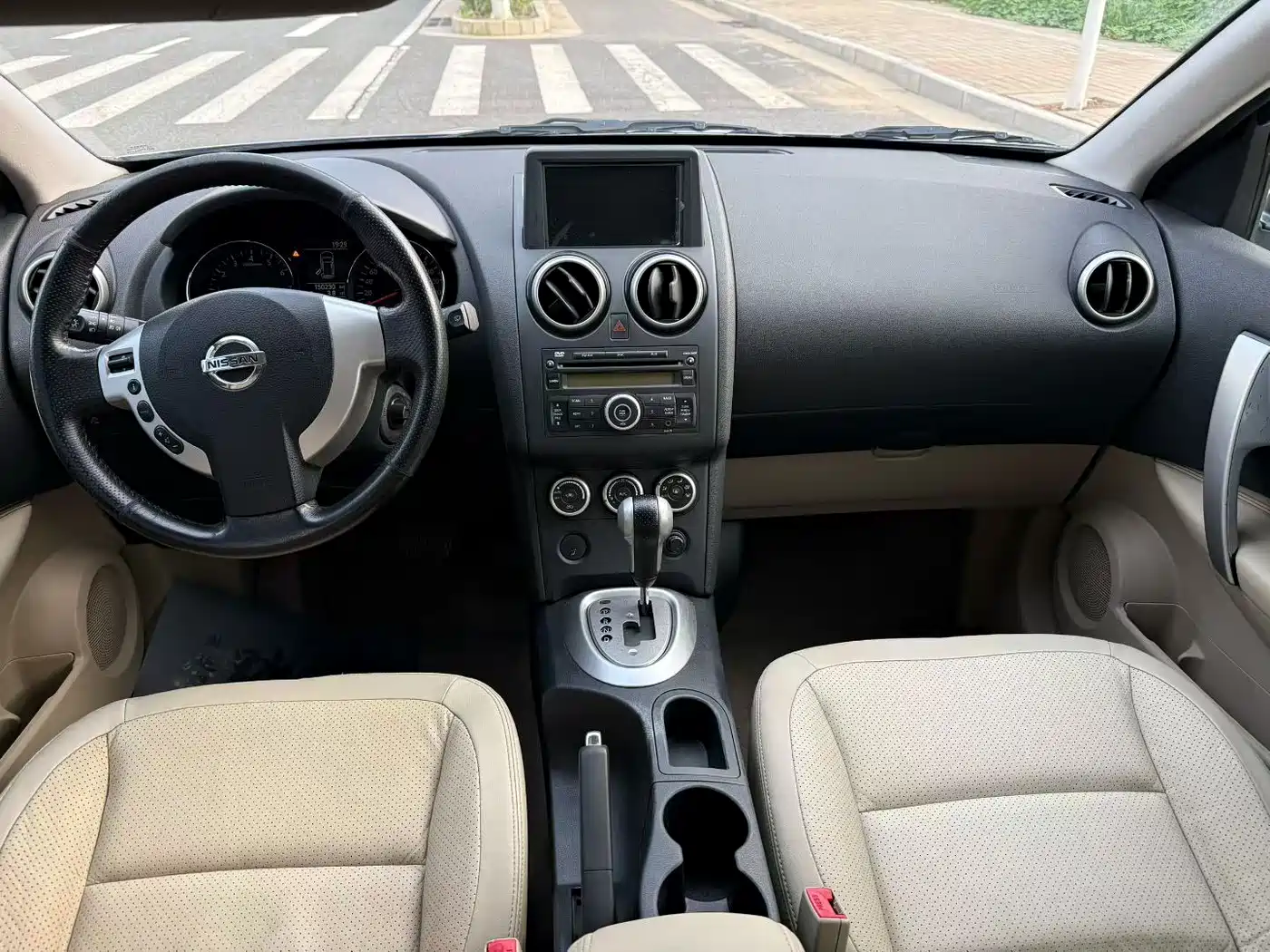 Nissan Qashqai 2011 2011 2.0XV Thunder CVT 2WD