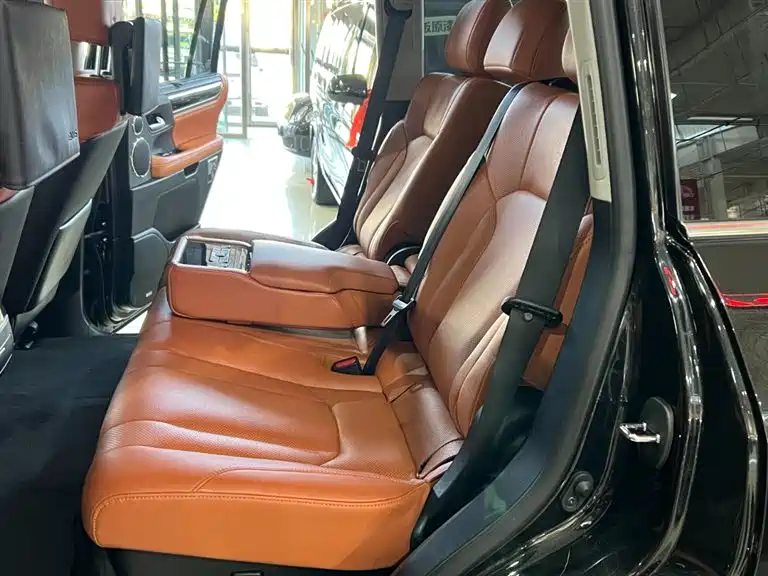 Lexus LX 2019 570 Dynamic Luxury Edition фото 24