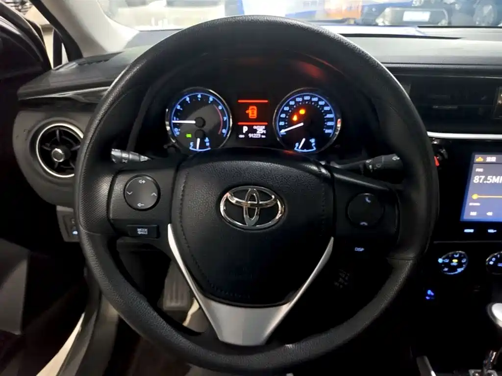 Toyota Corolla 2018 1.2T S-CVT GL-i Smart Shine Edition фото 11