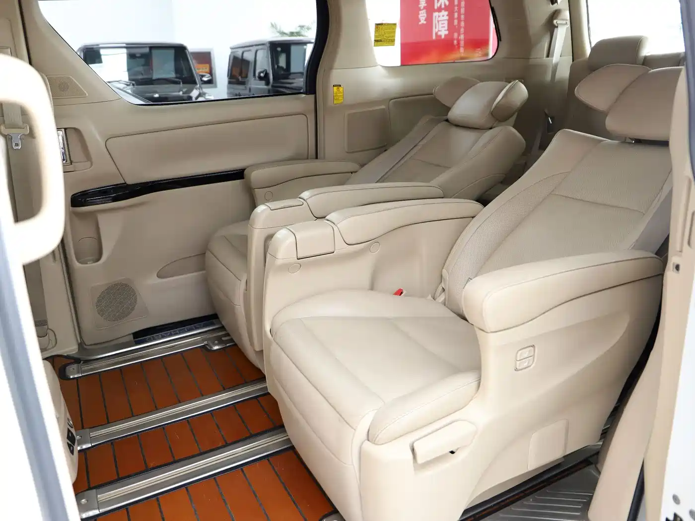 Toyota Alphard 2012 3.5L Luxury Edition фото 7