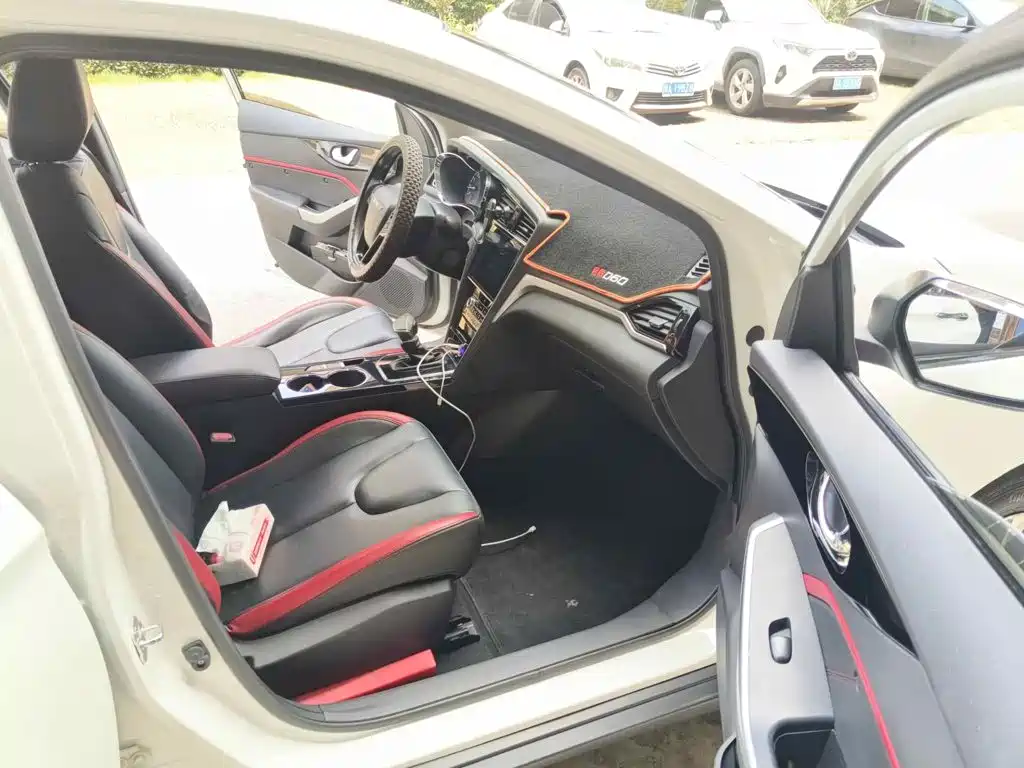 Venucia D60 2019 2019 1.6L XL CVT Smart Connect Elite Edition