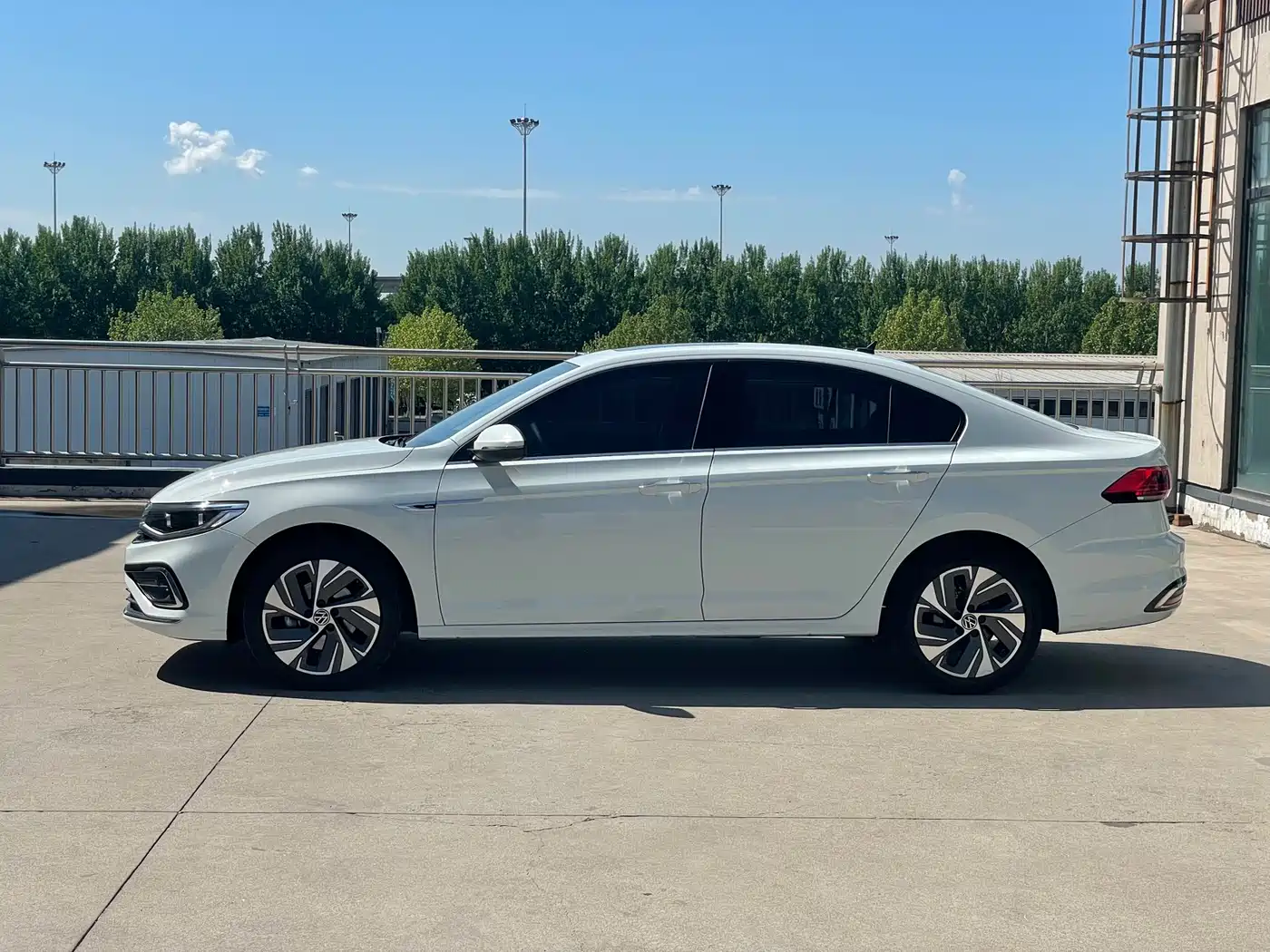 Volkswagen Bora 2023 280TSI DSG Prestige Edition фото 7