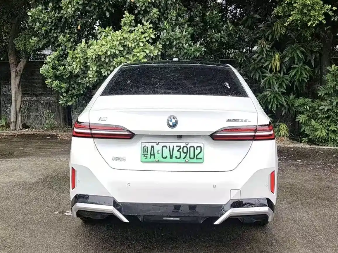 BMW i5 2024 2024 eDrive 35L Premium Model M Sport Package