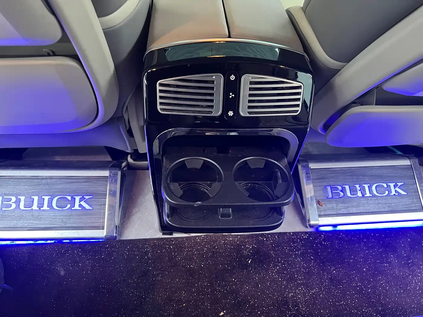 Buick GL8 2021 Land Business Class 652T Luxury фото 9