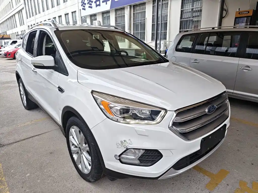 Фото 4 - Ford Kuga