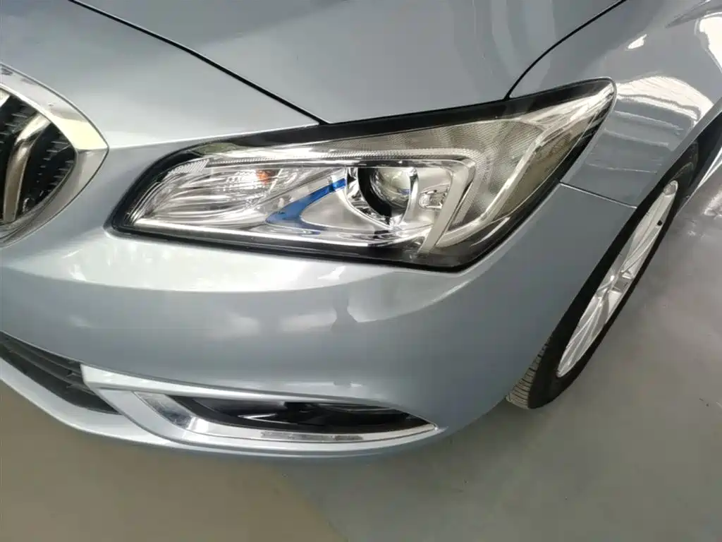 Buick Verano 2015 Sedan 20T Dual-clutch Leading фото 24