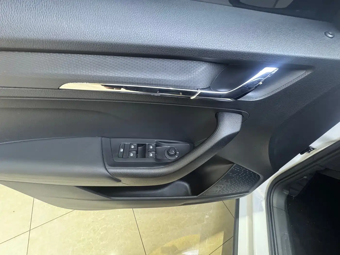 Škoda Kamiq 2022 1.5L Automatic Comfort Edition фото 18