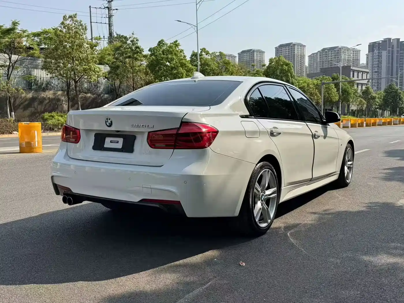 BMW 3 Series 2017 320Li M Sport фото 7