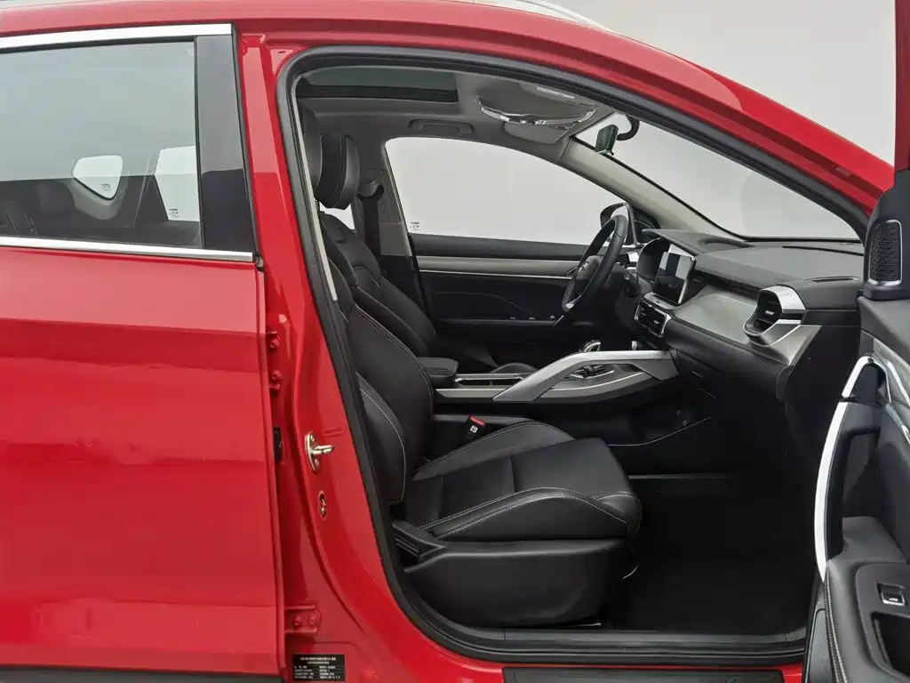 Photo 23 - Geely Binyue