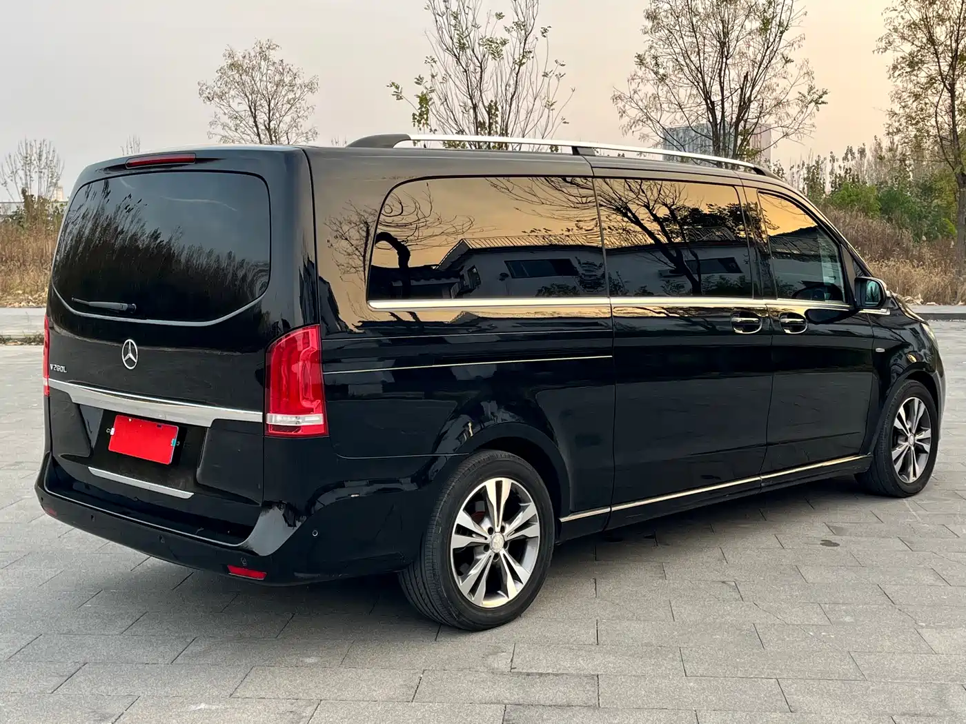 Mercedes-Benz V-Class 2016 V 260 L Premium Long фото 4