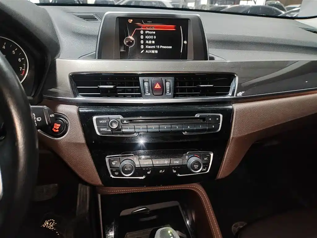 BMW X1 2016 sDrive18Li Luxury Model фото 13