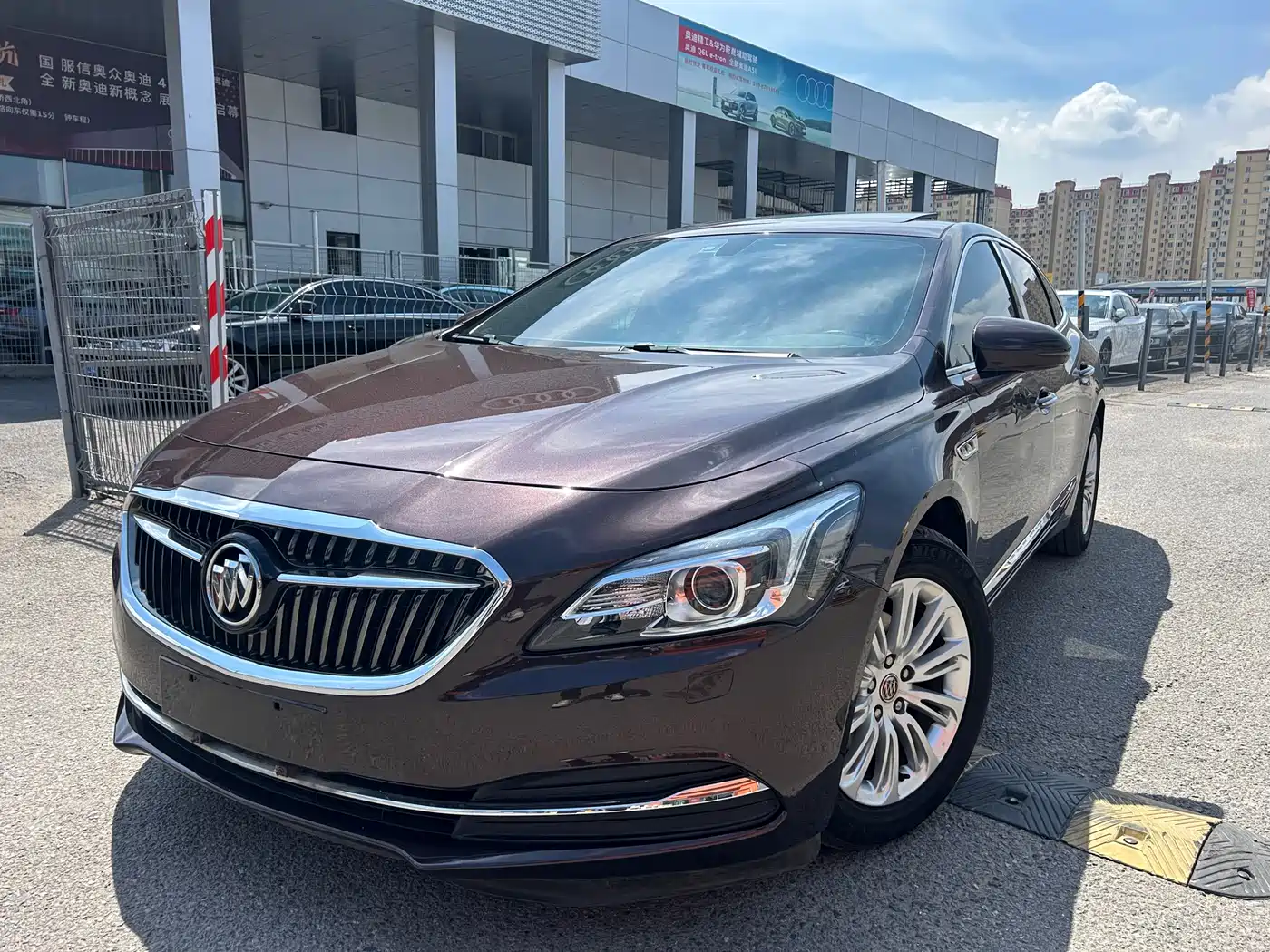 Фото 1 - Buick LaCrosse