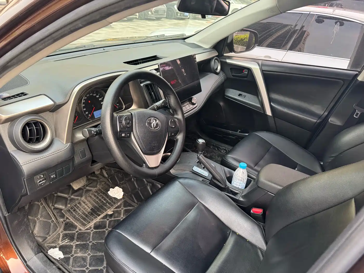 Toyota RAV4 Rongfang 2015 2.0L CVT 2WD Trend Edition фото 2