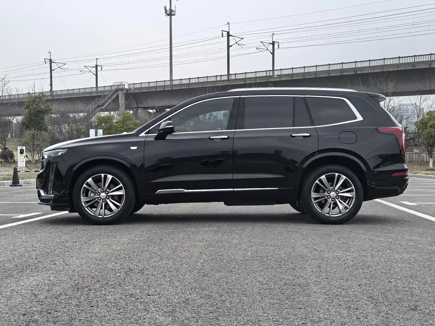 Cadillac XT6 2020 28T 6-Seater 4WD Luxury Model фото 5