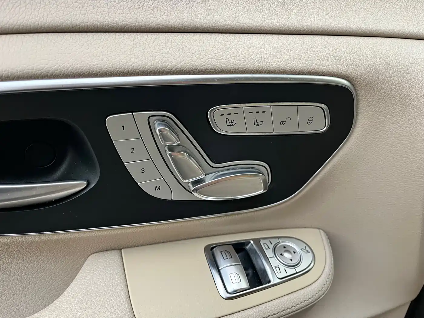 Mercedes-Benz V-Class 2016 V 260 L Premium Long фото 11