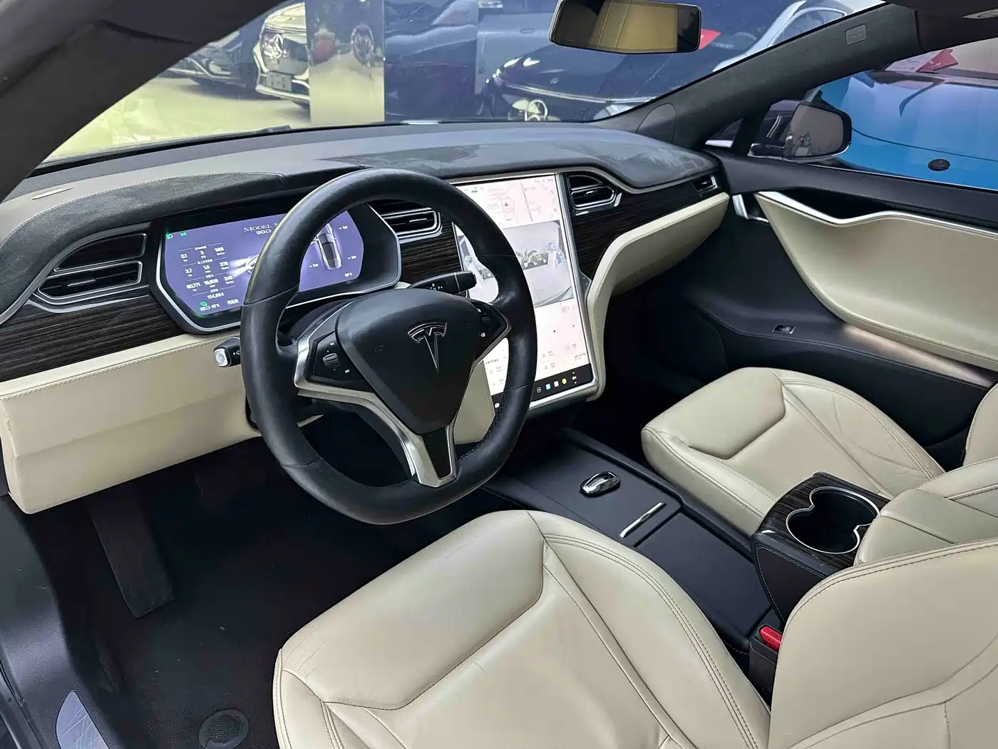 TESLA MODEL S