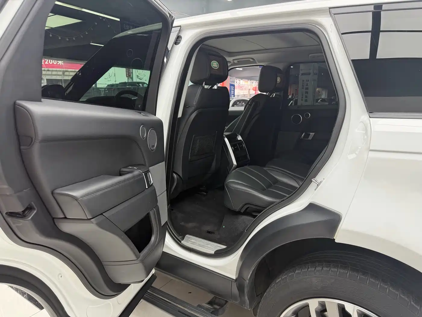 Land Rover Range Rover Sport 2016 Model 3.0 SC V6 HSE DYNAMIC фото 17