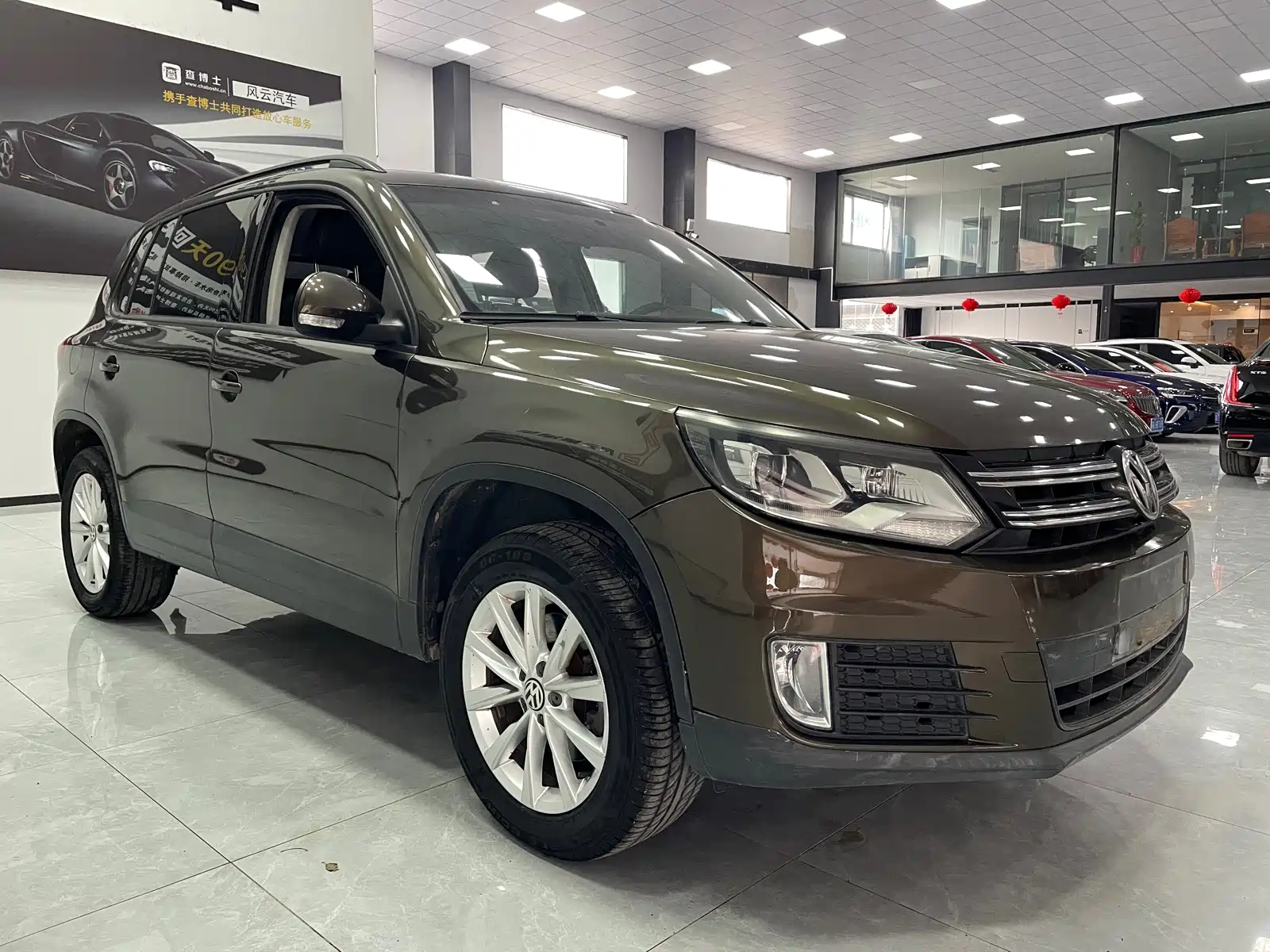 Фото 3 - Volkswagen Tiguan