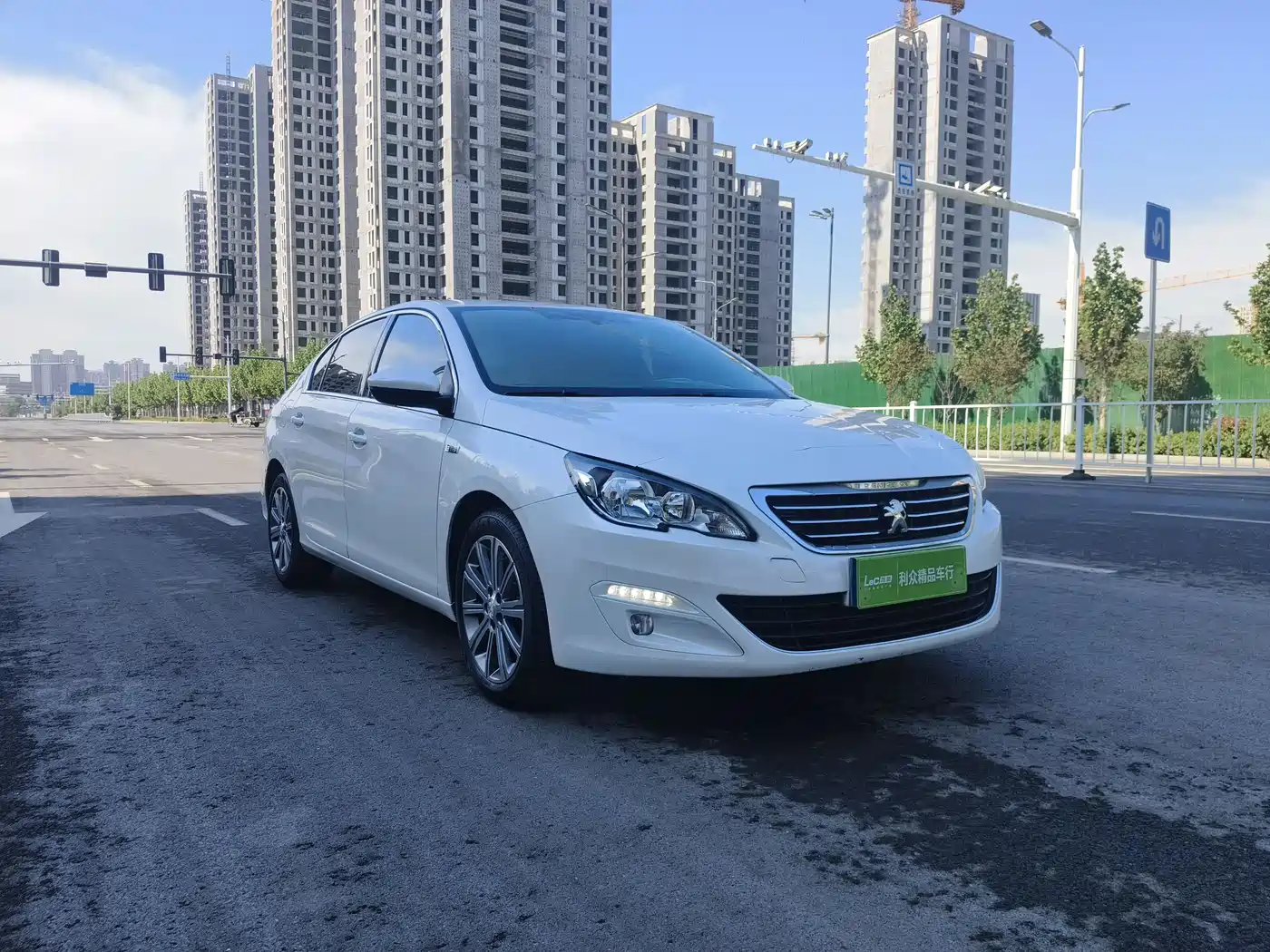 Peugeot 408 2016 1.6T Automatic Luxury Edition фото 3