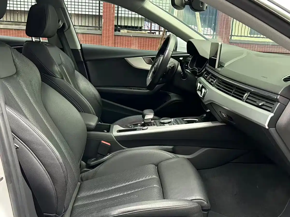 Фото 16 - Audi A5 (Import)