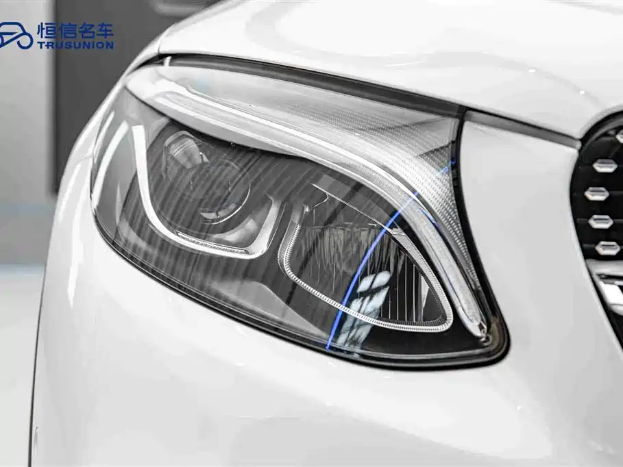 Mercedes-Benz GLC Coupe 2019 GLC 200 4MATIC Coupe SUV фото 10