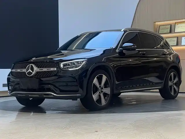 MERCEDES-BENZ GLC