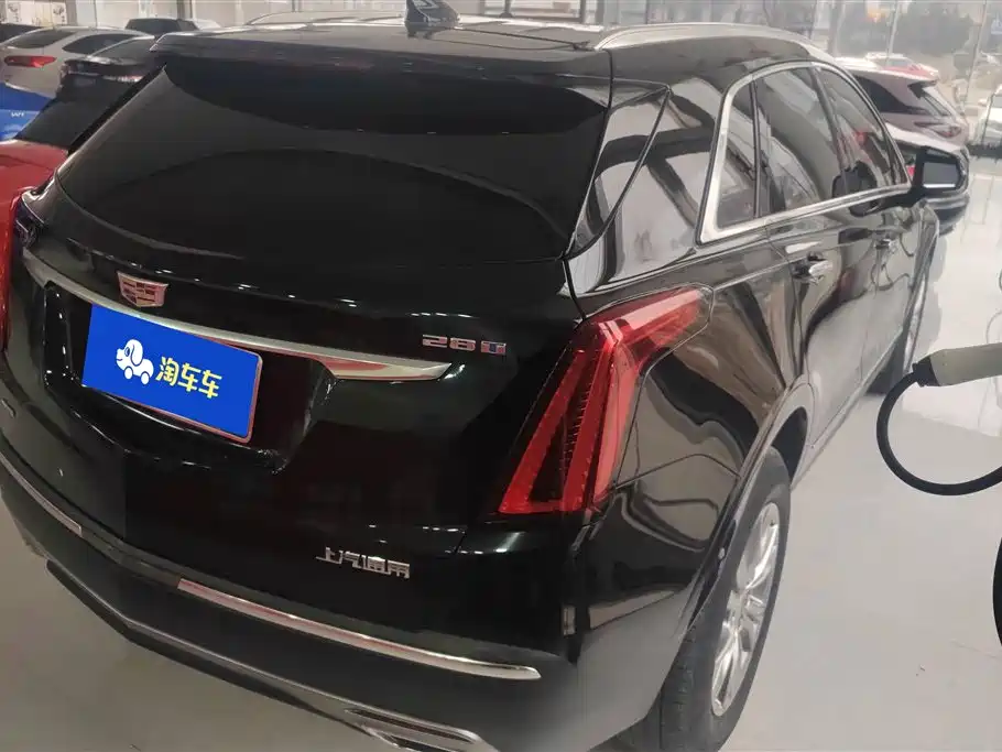 CADILLAC XT5