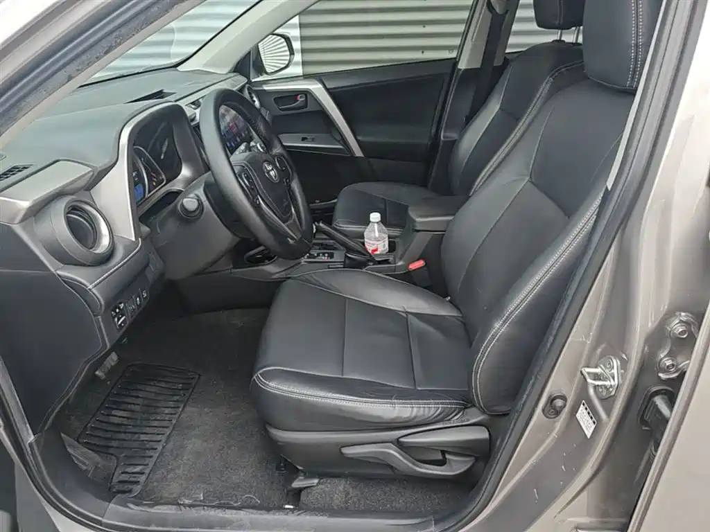 Toyota RAV4 Rongfang 2019 2.0L CVT 2WD Comfort Edition China VI фото 15