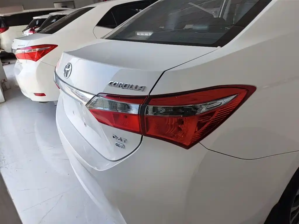 Toyota Corolla 2017 Facelift 1.2T S-CVT GL-i фото 6
