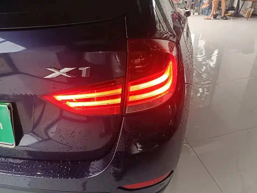 BMW X1 2014 sDrive18i Fashion Edition фото 8