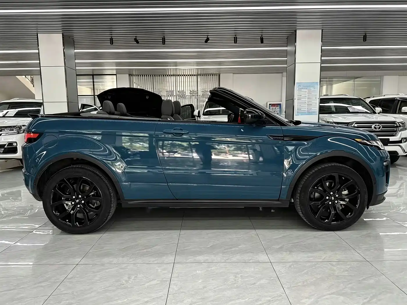 Land Rover Range Rover Evoque (Import) 2019 2018 240PS HSE DYNAMIC Convertible