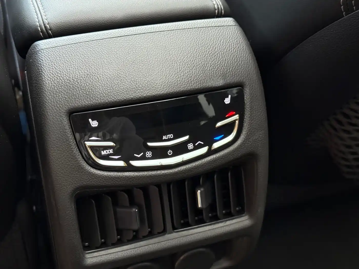 Фото 19 - Cadillac SRX