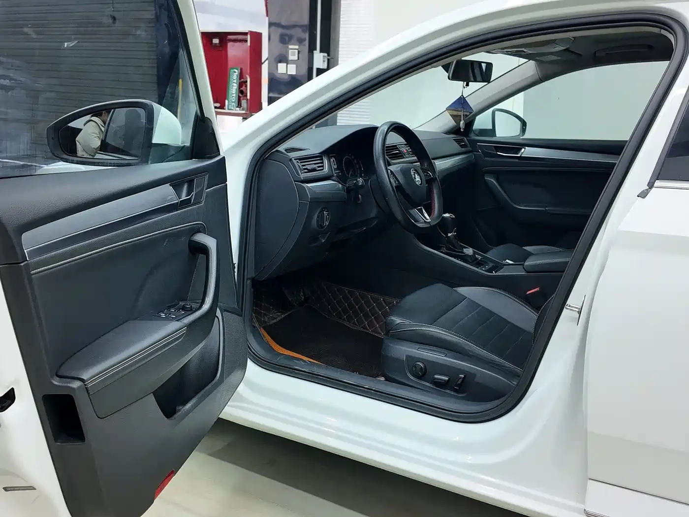 Škoda Superb 2021 TSI280 DSG Comfort Edition фото 5