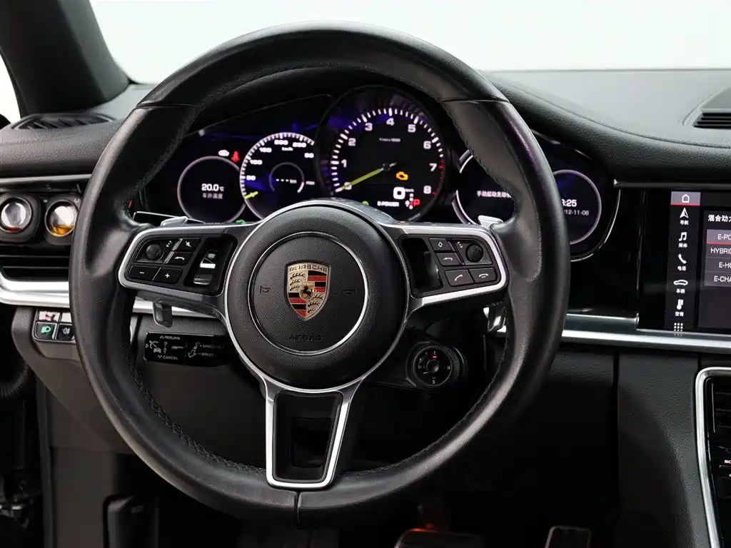 Porsche Panamera New Energy 2018 Panamera 4 E-Hybrid 2.9T фото 14