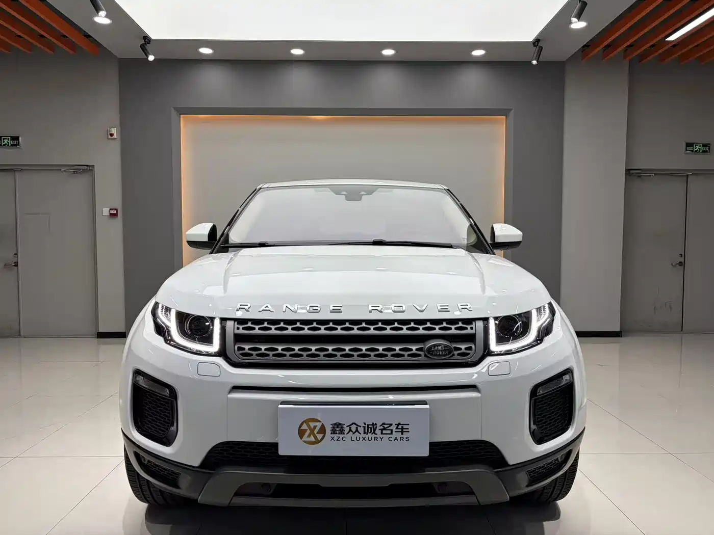 Land Rover Range Rover Evoque 2018 240PS PURE Trend фото 2